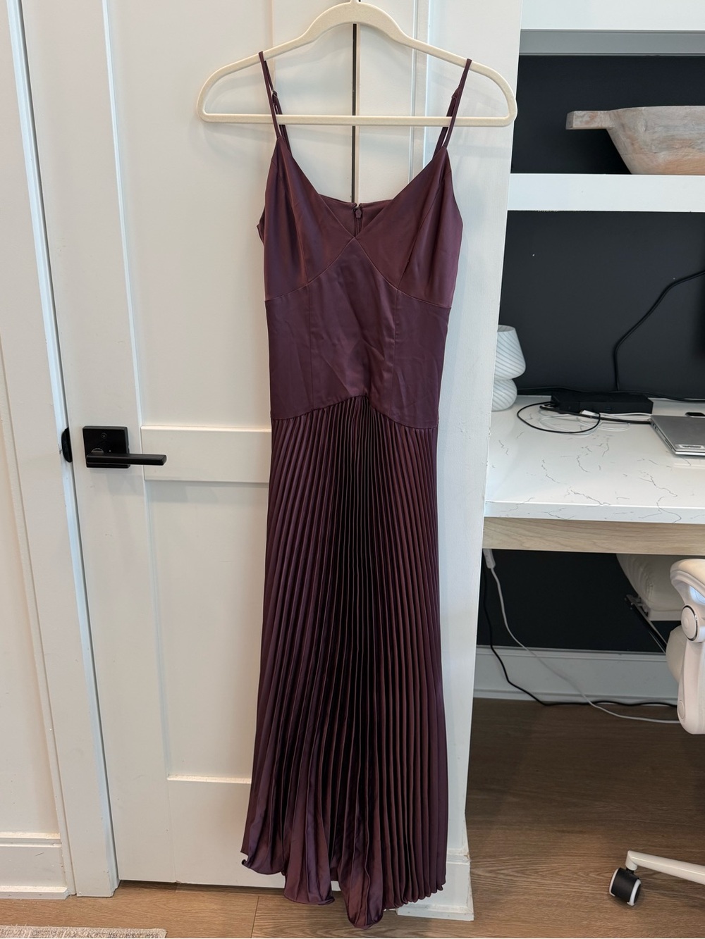 ASTR The Label Pleated Drop Waist Maxi Dress - Size XS - Picture 5 of 6